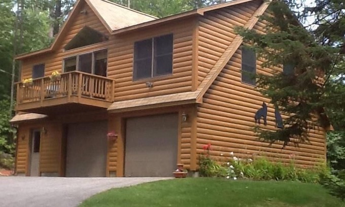 Hanover Cottage | Sunday River Ski Resort, Newry, ME - On Howard Pond - Affordable