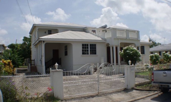 Graeme Hall Park House | Sundeck Vacation Barbados unit #3 downstairs has 2 bedrooms and 2 bathrooms.