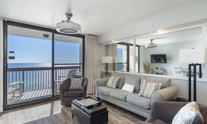 Destin Condo | SunDestin 1710 by Scenic Stays