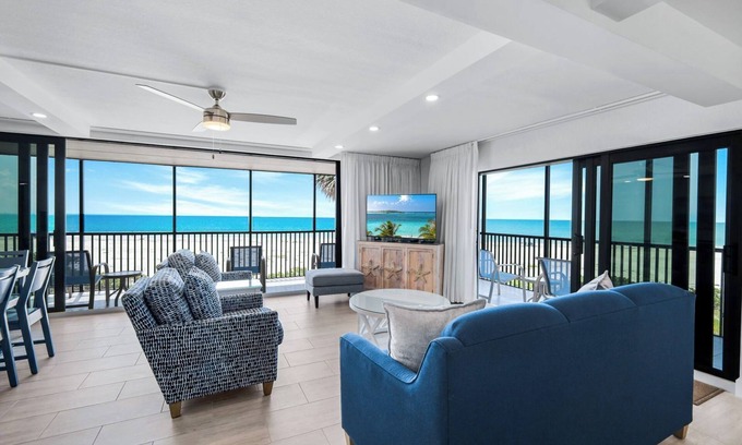 Sanibel Condo | Sundial A210- Two Bedroom Sanibel Condo with Direct Gulf Views. Sleeps 6