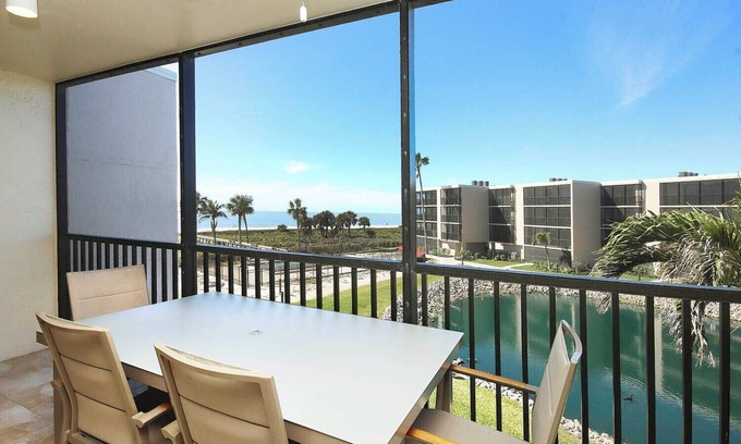 Sanibel House | Sundial T304 Gulf View 3 bedroom Sanibel Island Condominium