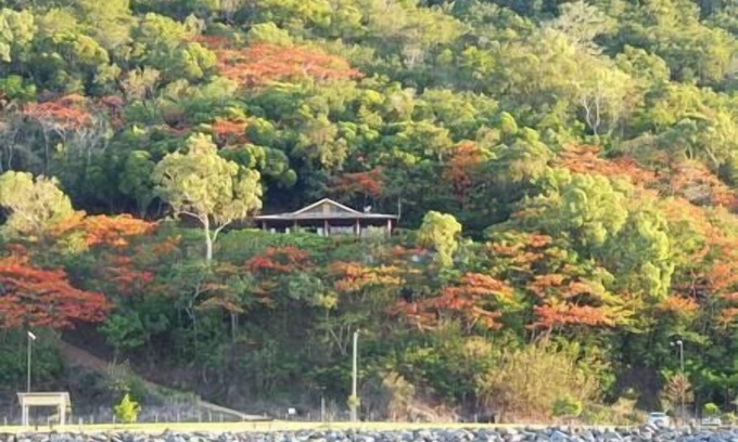 Cooktown House | Sundowners Webbers Esplanade