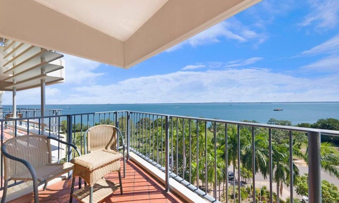 Darwin City Centre Apartment | Sundrenched and Scenic with Sprawling Water Views