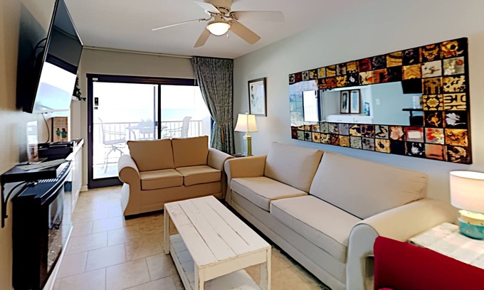 Navarre Beach Condo | Sundunes #142 | Steps to Beach, Gorgeous Views!