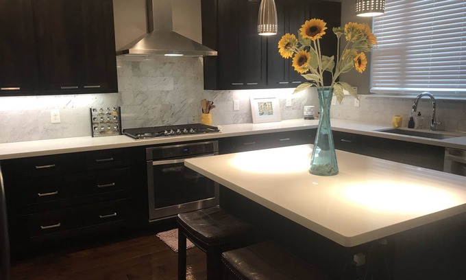 Fort Worth Condo | Sunflower Casa with Hot tub