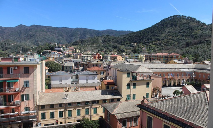 Levanto Apartment | Sunflower Levanto central 100 meters from the sea with views across the valley