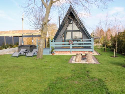 North Wheatley House | Sunflower Lodge