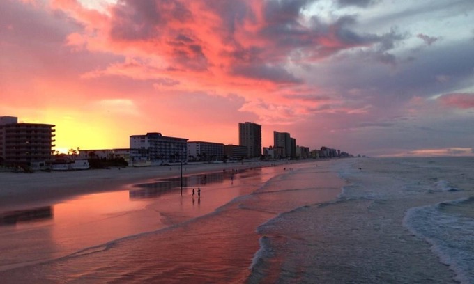Daytona Beach Shores Condo | Sunglow, Beachfront Deluxe - 2 bed, 2 bath - ocean front unit