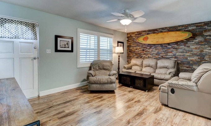 Ocean View Halifax Estates House | Sunglow Surf Shack, Garage, Wifi & Walk to Beach