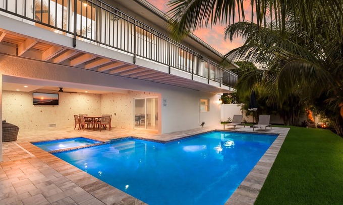 Holmes Beach House | Sunkissed&Salty: Prime Location!