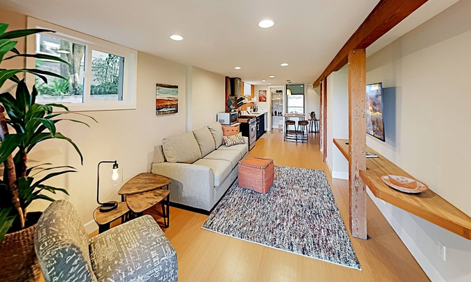 Queen Anne House | Sunlit lower-level Craftsman home with patio & garden - walkable to everything