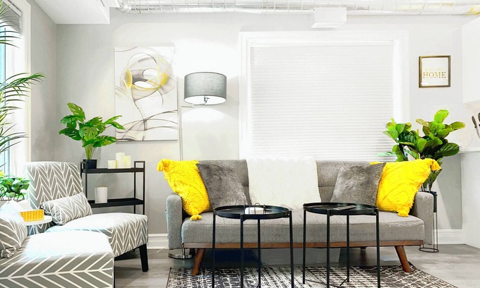 Bridgeview Apartment | Sunlit Stay | UW, Downtown, Bridge | check-in @ 12