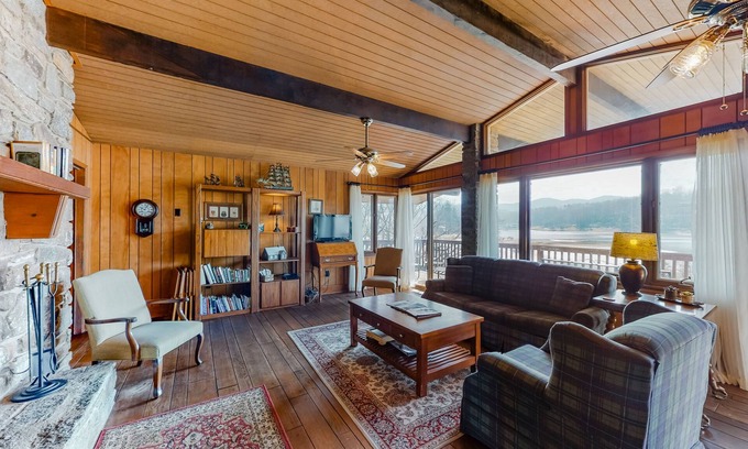 Lake Junaluska House | Sunlit Top-Floor Getaway with a Lake View, Full Kitchen, & Furnished Balcony