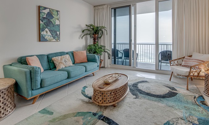 Navarre Beach Condo | Sunny and bright, waterfront condo with Gulf views, pool & hot tub
