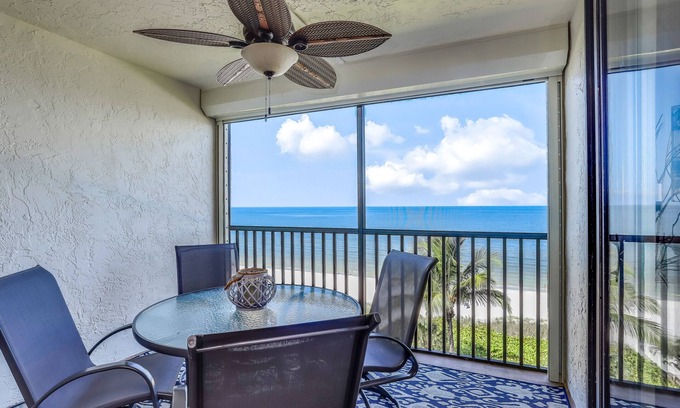 Vanderbilt Beach Condo | Sunny and serene oceanfront condo with pool, tennis, lanai, & washer/dryer