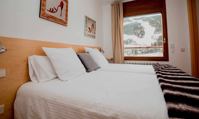 El Tarter Apartment | Sunny and surrounded by mountains