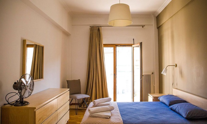 Athens Apartment | Sunny Apartment (90m2) in Athens center