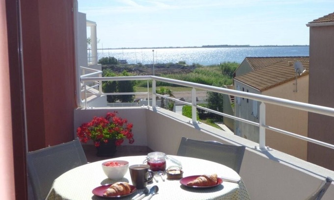 Marseillan Apartment | Sunny apartment overlooking Etang de Thau (5 km from the sea)