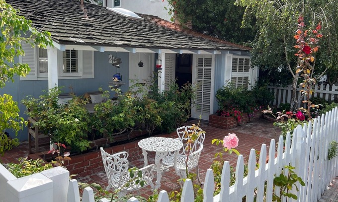 Balboa Island Cottage | Sunny Balboa Island Cottage: Avail: Sep 27 to May 23, 2026 ”WINTER” 40%-50% OFF