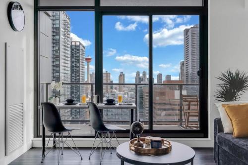 Connaught Apartment | Sunny Cozy Calgary Tower View