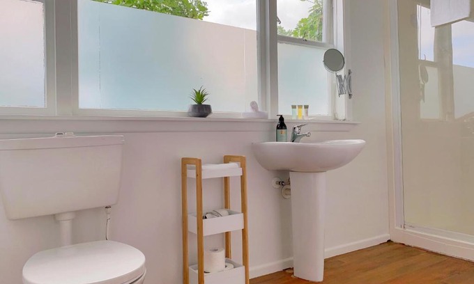 Grey Lynn House | Sunny & Cozy Home near Western Springs
