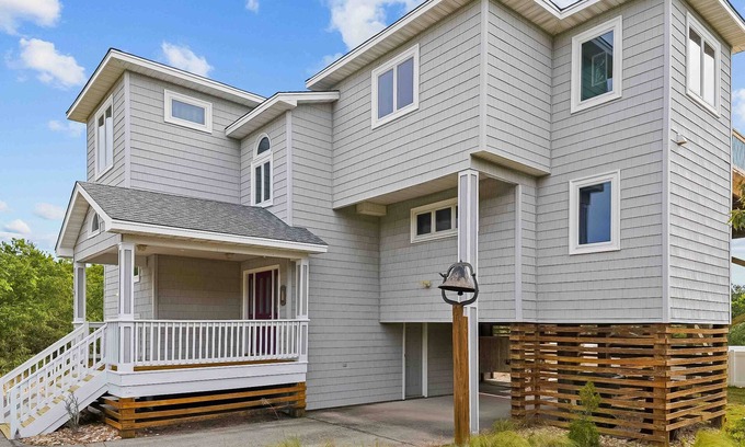 Kitty Hawk House | Sunny dog-friendly home with private pool, deck, central AC, & washer/dryer