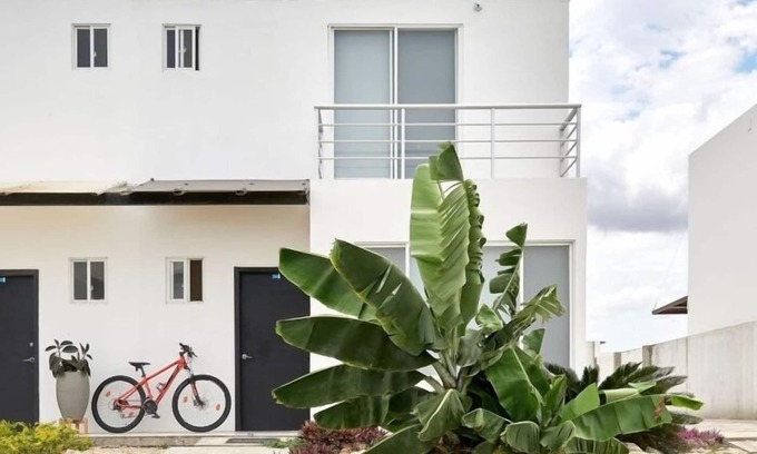 Punta Blanca Villa | Sunny Villa v2 · 3 bedrooms · 3.5 beds