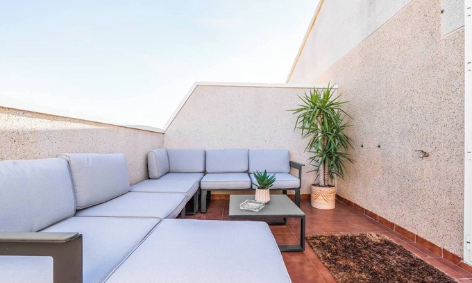 Orihuela Costa House | Sunny Escape in La Florida – Rooftop & Balcony