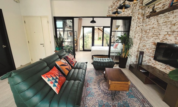 District 1 Apartment | Sunny Greenery oasis in downtown