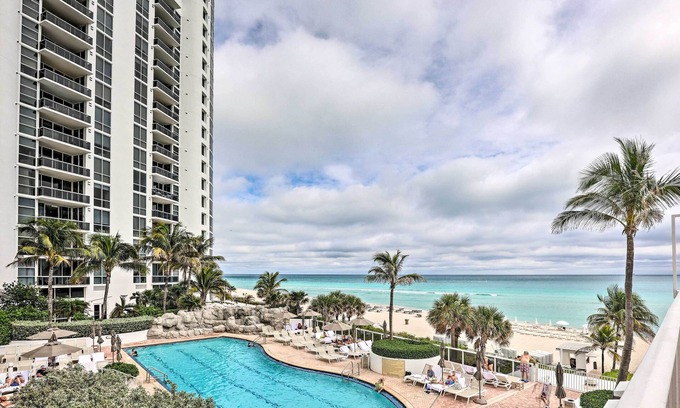 Sunny Isles Beach Condo | Sunny Isles Beach High Rise w/Beach & Pool Access