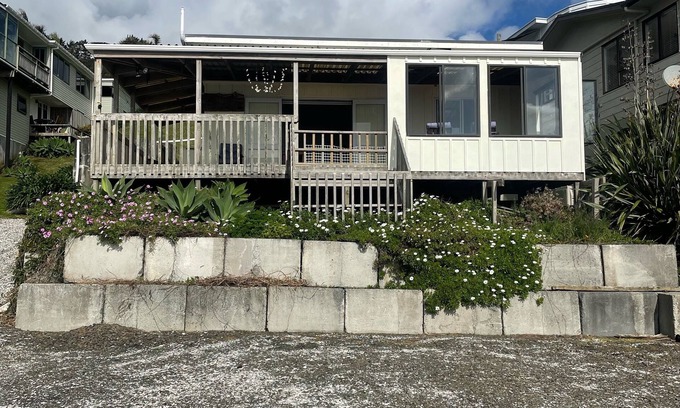 Ahipara House | Sunny Leith 90 Mile Beach
