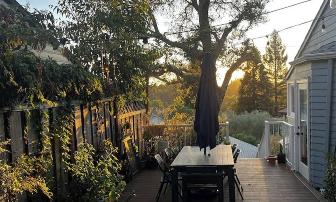 Glen Highlands House | Sunny Montclair Retreat: Charming 3 Bedroom Home.nn