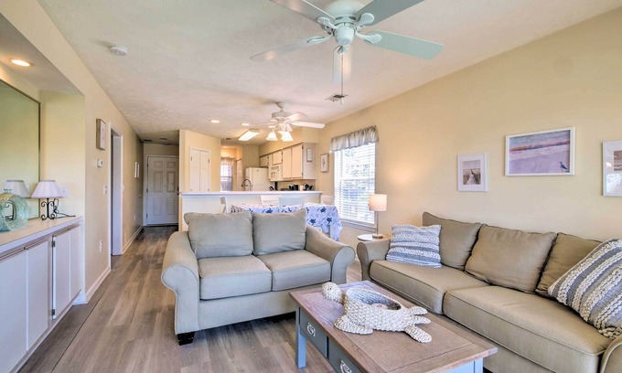 Carolina Forest Condo | Sunny Myrtle Beach Condo with Resort Amenities!