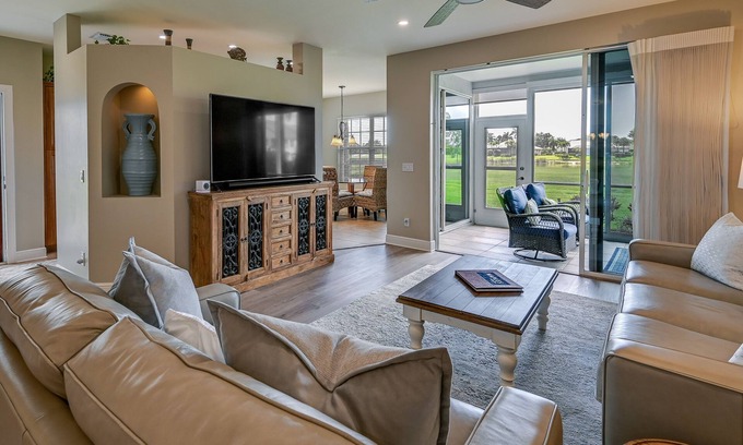 Naples House | Sunny Naples Townhome w/Lanai & Pool Access!