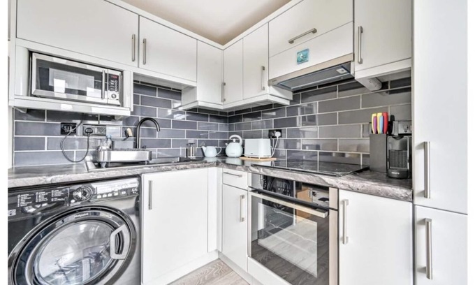 Downderry Apartment | Sunny Nook Beach Life - Stylish Micro Apartment