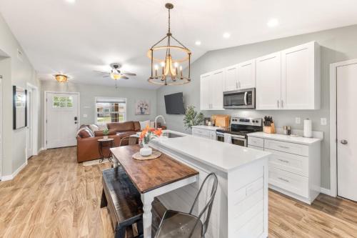 St. Augustine House | Sunny Retreat Near Downtown & Beaches