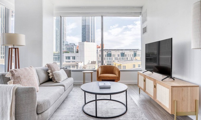 South Beach Apartment | Sunny Rincon Hill 2BR w/Gym & Roof Terrace near tech HQs, by Blueground
