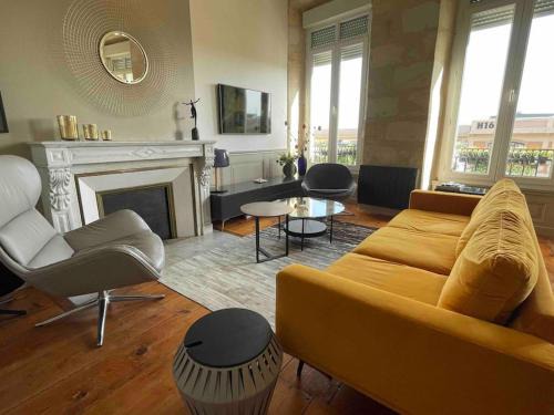 Chartrons Apartment | Sunny riverside apartment