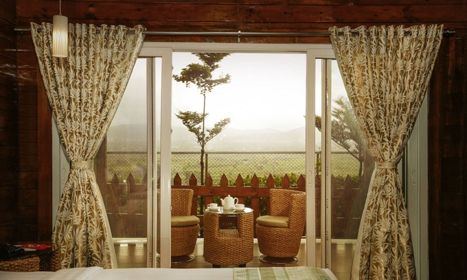 Paud Resort | Sunny's World