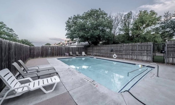 Bowie House | Sunny Side Town Home - 2BR/2BA - Seasonal Pool