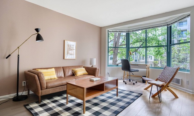 South Beach Apartment | Sunny South Beach 2BR w/Pool, Tennis, Spa, by Blueground