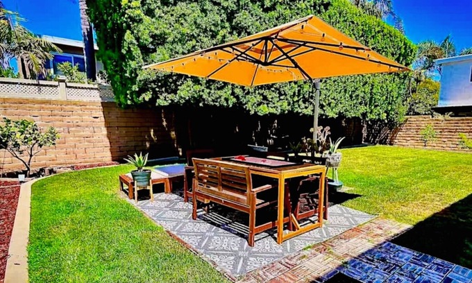 Huntington Beach House | Sunny Surfside Stay – 4BR, Pet-Friendly w/BBQ Patio Just Steps to the Beach!