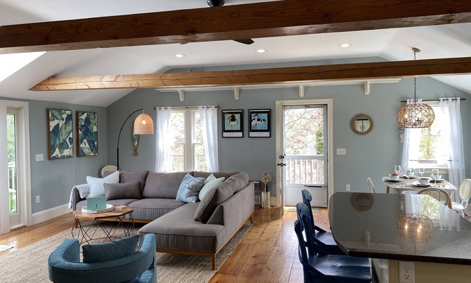 Chatham Condo | Sunny Updated Chatham Village 2 Bedroom Condo W/Large Private Deck