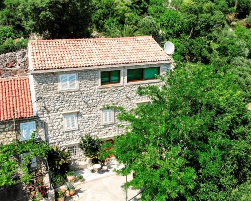 Prijevor Villa | Sunny Villa, With Pool, BBQ, View, Parking