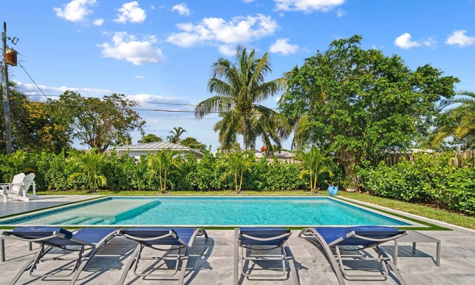 Southside House | Sunny Vista by Rove Travel - Family Home with Heated Pool and Firepit
