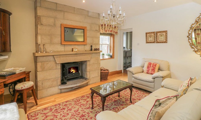 Hinderwell Cottage | Sunnybank Thatch, RUNSWICK BAY