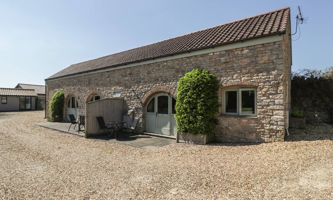 Loxton Cottage | SUNNYSIDE, pet friendly, character holiday cottage in Bleadon