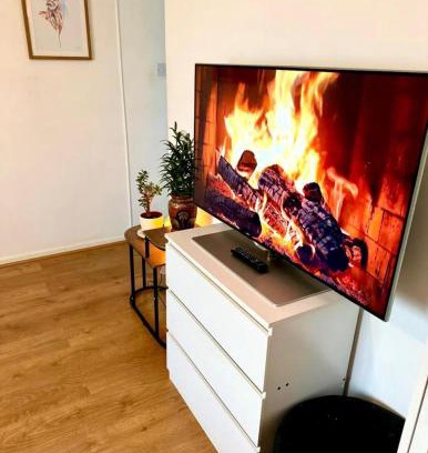 Portsmouth Apartment | Sunnyside retreat, free parking and hassle free entry