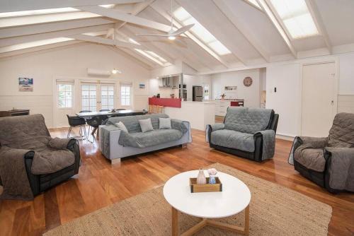 Busselton House | Sunnyside Up Beach House