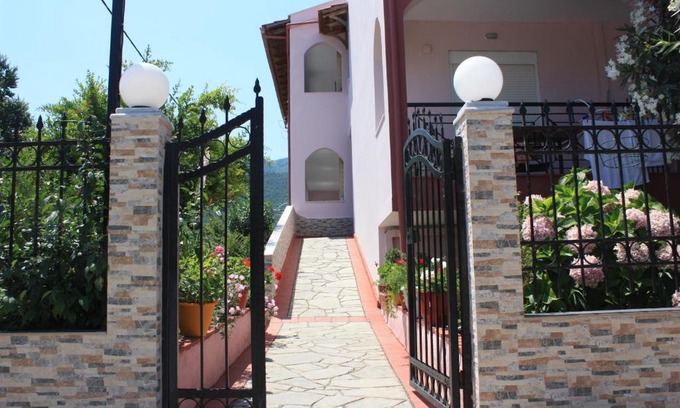 Stavros Apartment | Sunray Studios Stavros